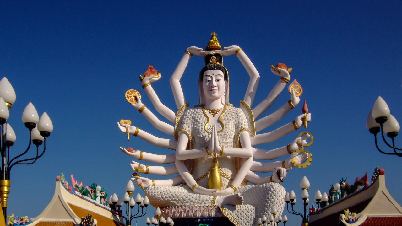 Thailand - Dezember 2007<br>Ko Samui, Wat Plai Laem mit der 18-armigen Guanyin